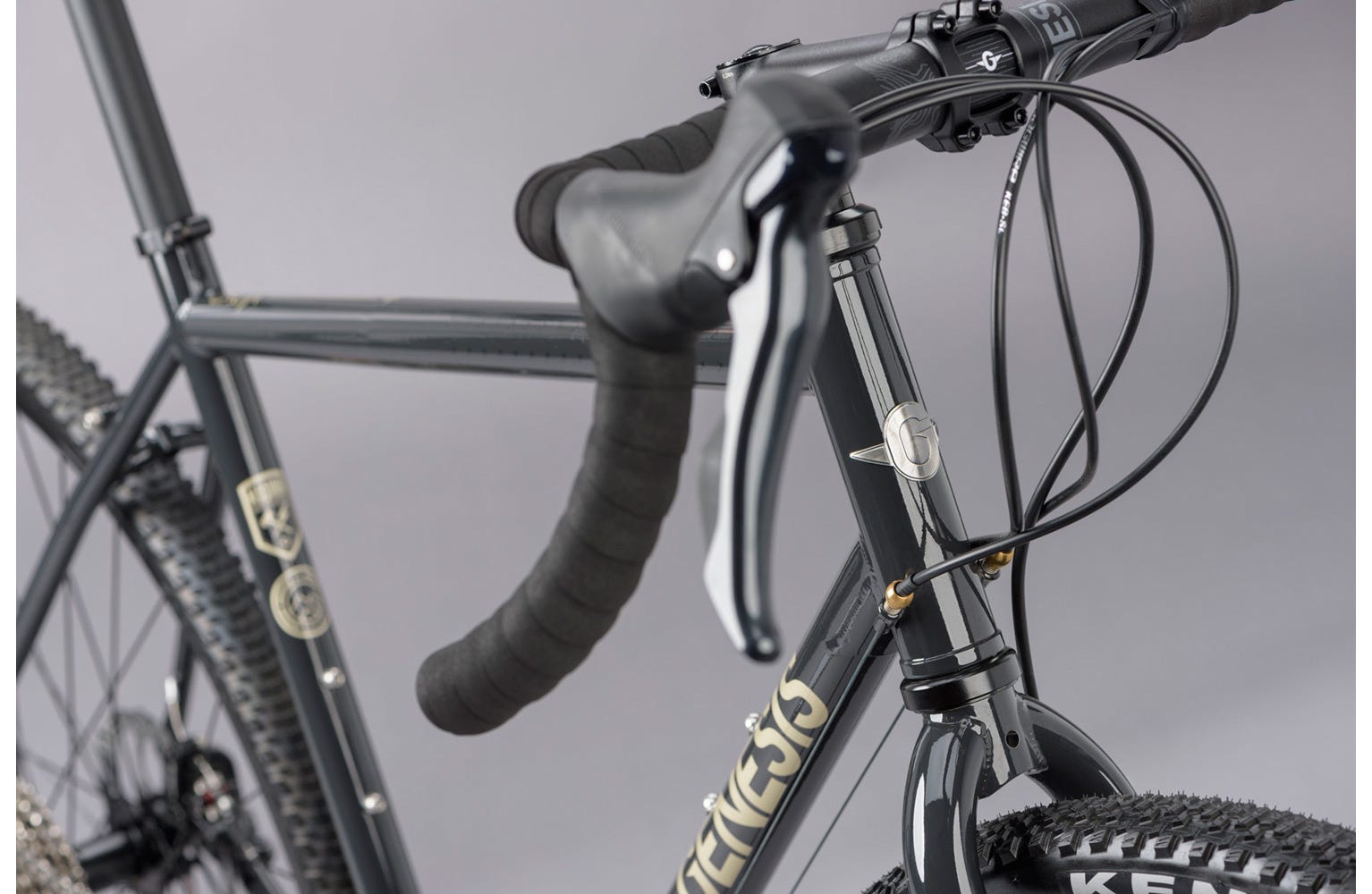 Genesis croix de fer 10 2021 top